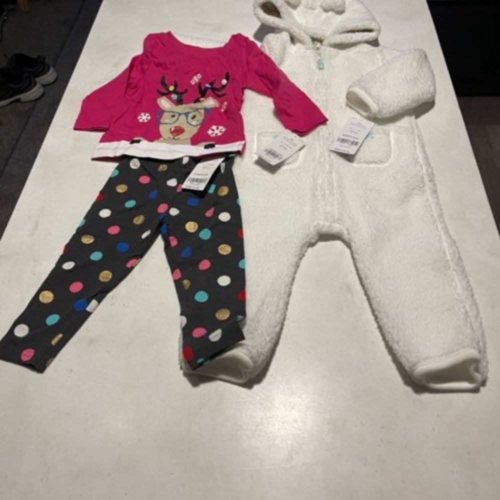 Pink reindeer Top & polka Dot leggings with White Hooded Baby Pram 9-12 Mo NEW